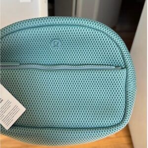 Lululemon 4L Mesh Pouch - Crater Blue
